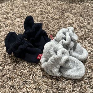 Cozy Black and Gray Zutano Baby Booties